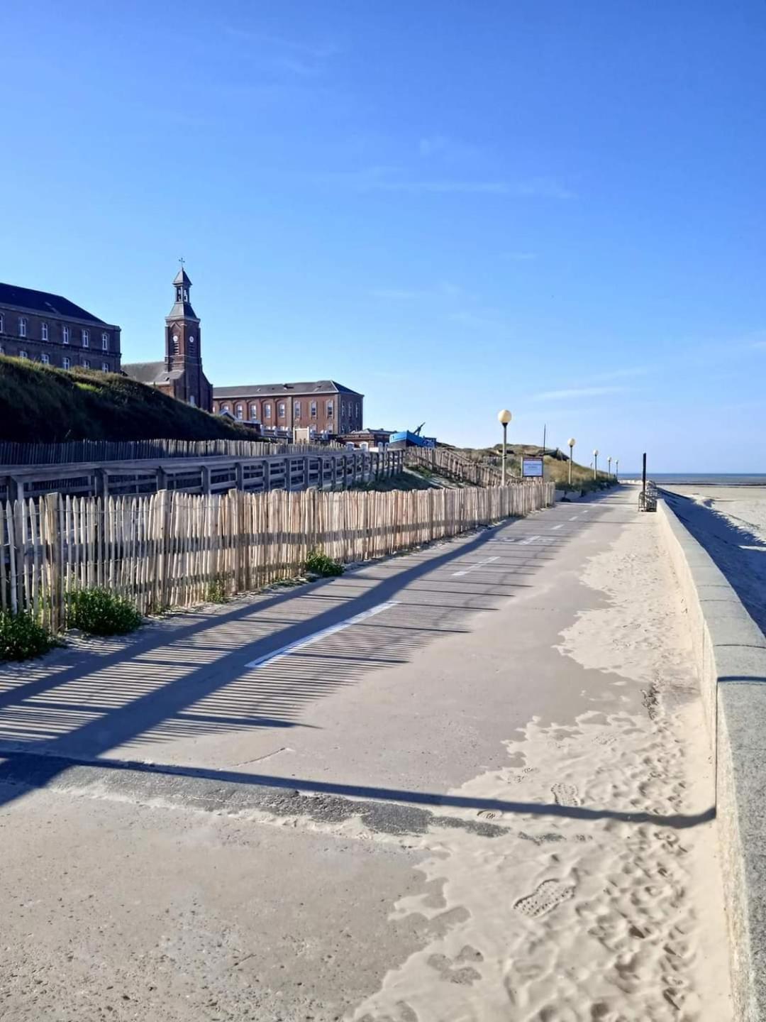 L'Alteia - L'Appartement Les Pieds Dans L'Eau Avec Place De Parking Prive Et Acces Direct A La Plage Berck Buitenkant foto